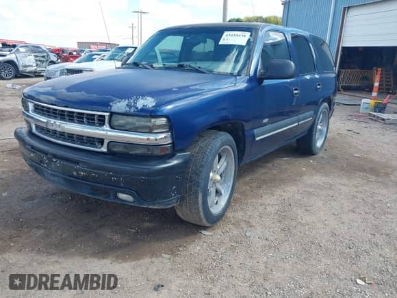 2002 Chevrolet Tahoe LS с VIN 1GNEC13Z32R128767, выставлен на аукционе IAAI как лот 43410438 с пробегом 241 523 миль миль и . История ставок и продаж доступна на DreamBid. Изображение 2.