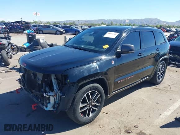 2019 Jeep Grand Cherokee Trailhawk z VIN 1C4RJFLG1KC733546, wystawiony jako IAAI lot #43364346 z przebiegiem 108 929 mil mil oraz . Historia ofert i sprzedaży dostępna na DreamBid. Obrazek 18.