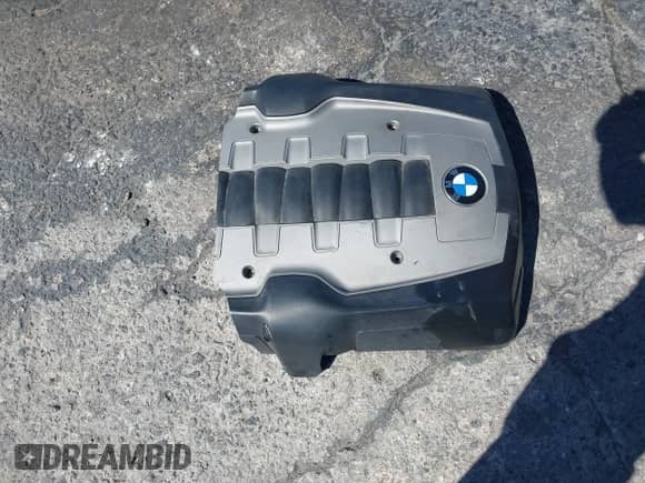 2008 BMW 5 Series 550i с VIN WBANW53598CT50727, выставлен на аукционе IAAI как лот 43410130 с пробегом 138 656 миль миль и . История ставок и продаж доступна на DreamBid. Изображение 12.