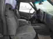 1994 Chevrolet S-10 z VIN 1GCCS14Z4RK113828, wystawiony jako Copart lot #50020174 z przebiegiem 106 825 mil mil oraz Szkoda całkowita • Salvage title. Historia ofert i sprzedaży dostępna na DreamBid. Obrazek 10.