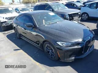 2023 BMW i4 eDrive35 с VIN WBY43AW0XPFP87471, выставлен на аукционе IAAI как лот 43165220 с пробегом 26 727 миль миль и . История ставок и продаж доступна на DreamBid. Изображение 1.