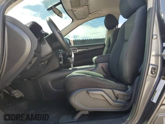 2017 Nissan Pathfinder SV with VIN 5N1DR2MN8HC622747, listed as a Copart auction lot 86187015 with 162,321 mi miles and Clean title. Bid and sale history available at DreamBid. Image 7.