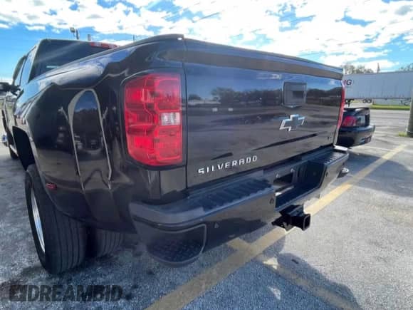 2018 Chevrolet Silverado 3500HD LTZ с VIN 1GC4K0EY3JF145008, выставлен на аукционе Copart как лот 53173945 с пробегом 375 045 миль миль и Чистый • Clean title. История ставок и продаж доступна на DreamBid. Изображение 4.