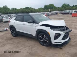 2022 Chevrolet TrailBlazer RS z VIN KL79MTSL0NB072068, wystawiony jako IAAI lot #42424049 z przebiegiem 38 998 mil mil oraz . Historia ofert i sprzedaży dostępna na DreamBid. Obrazek 1.