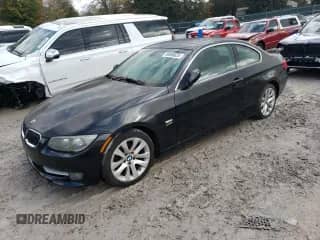 2013 BMW 3 Series 328i xDrive z VIN WBAKF5C5XDE658264, wystawiony jako Copart lot #90936625 z przebiegiem Nie podano mil oraz Czysty tytuł • Clean title. Historia ofert i sprzedaży dostępna na DreamBid. Obrazek 1.