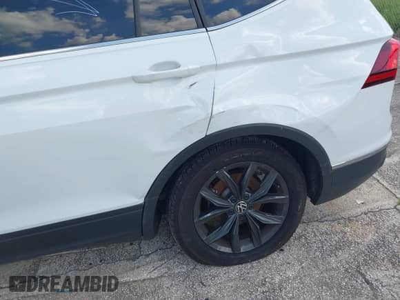 2024 Volkswagen Tiguan SE с VIN 3VVNB7AX1RM193856, выставлен на аукционе IAAI как лот 42920886 с пробегом 19 489 миль миль и . История ставок и продаж доступна на DreamBid. Изображение 6.