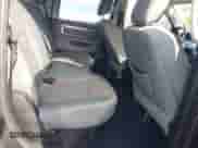 2016 Ram 1500 Lone Star z VIN 1C6RR6LTXGS269635, wystawiony jako IAAI lot #41203227 z przebiegiem 157 077 mil mil oraz . Historia ofert i sprzedaży dostępna na DreamBid. Obrazek 8.