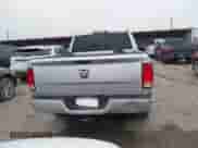 2018 Ram 1500 Express z VIN 3C6RR6KT9JG250686, wystawiony jako IAAI lot #41413614 z przebiegiem 145 051 mil mil oraz . Historia ofert i sprzedaży dostępna na DreamBid. Obrazek 17.