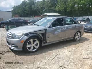 2011 Mercedes-Benz C 300 Sport z VIN WDDGF5EB4BA470961, wystawiony jako Copart lot #69552655 z przebiegiem 129 958 mil mil oraz Szkoda całkowita • Salvage title. Historia ofert i sprzedaży dostępna na DreamBid. Obrazek 1.