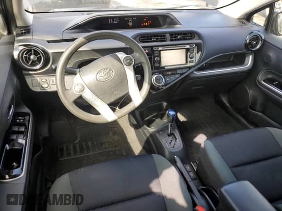 2016 Toyota Prius One z VIN JTDKDTB30G1120942, wystawiony jako Copart lot #84733835 z przebiegiem 156 034 mil mil oraz Szkoda całkowita • Salvage title. Historia ofert i sprzedaży dostępna na DreamBid. Obrazek 8.