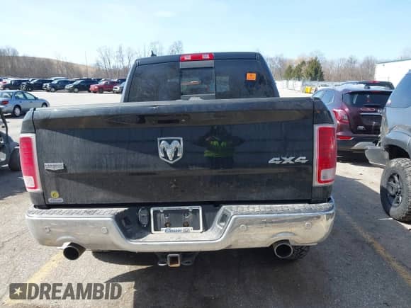 2017 Ram 1500 Laramie z VIN 1C6RR7NT8HS502562, wystawiony jako IAAI lot #41772044 z przebiegiem 109 717 mil mil oraz . Historia ofert i sprzedaży dostępna na DreamBid. Obrazek 16.