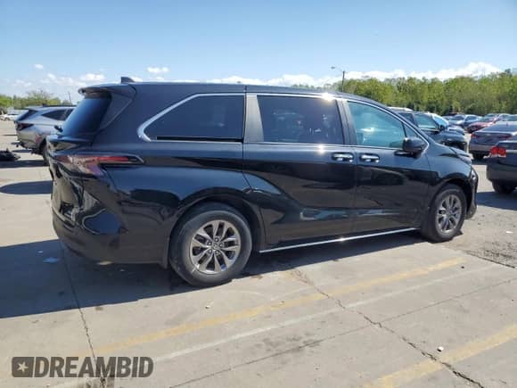 2023 Toyota Sienna XLE z VIN 5TDYSKFC2PS083903, wystawiony jako Copart lot #71898795 z przebiegiem 31 636 mil mil oraz Szkoda całkowita • Salvage title. Historia ofert i sprzedaży dostępna na DreamBid. Obrazek 3.