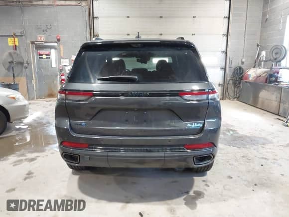 2024 Jeep Grand Cherokee z VIN 1C4RJYB60R8529449, wystawiony jako IAAI lot #41432407 z przebiegiem 5 188 mil mil oraz . Historia ofert i sprzedaży dostępna na DreamBid. Obrazek 17.