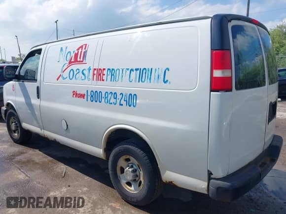 2009 Chevrolet Express Cargo with VIN 1GCGG25C791130700, listed as a IAAI auction lot 42173703 with 311,745 mi miles and . Bid and sale history available at DreamBid. Image 3.