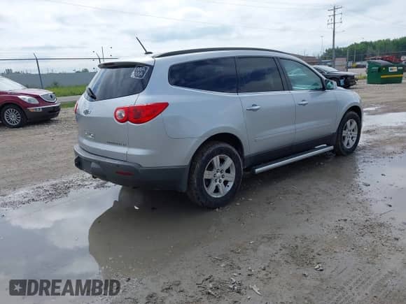 2011 Chevrolet Traverse 1LT with VIN 1GNKVGED4BJ387073, listed as a IAAI auction lot 42662023 with 204,407 mi miles and . Bid and sale history available at DreamBid. Image 4.