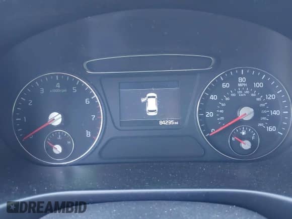 2020 Kia Sorento LX with VIN 5XYPGDA31LG704491, listed as a IAAI auction lot 42709635 with 84,235 mi miles and . Bid and sale history available at DreamBid. Image 7.