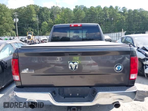 2015 Ram 1500 Big Horn with VIN 1C6RR6GT5FS658434, listed as a IAAI auction lot 43016928 with 152,574 mi miles and . Bid and sale history available at DreamBid. Image 16.