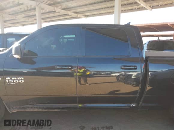 2019 Ram 1500 SLT with VIN 1C6RR7TT5KS556301, listed as a IAAI auction lot 42555982 with 137,489 mi miles and . Bid and sale history available at DreamBid. Image 14.