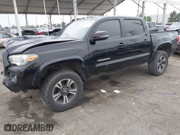 2017 Toyota Tacoma SR5 with VIN 3TMAZ5CN3HM026387, listed as a IAAI auction lot 42362780 with 216,739 mi miles and . Bid and sale history available at DreamBid. Image 17.