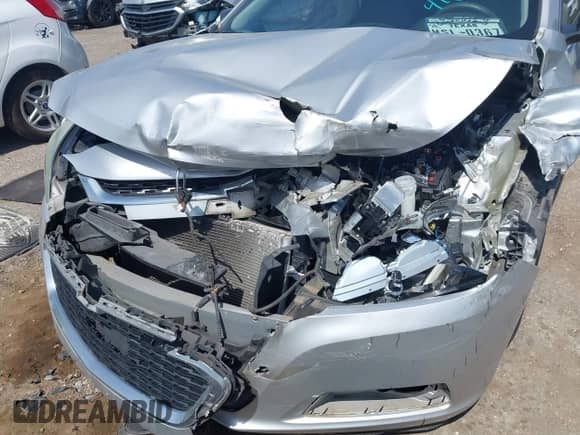 2015 Chevrolet Malibu LS z VIN 1G11A5SL0FF108140, wystawiony jako IAAI lot #42871243 z przebiegiem 66 878 mil mil oraz . Historia ofert i sprzedaży dostępna na DreamBid. Obrazek 6.