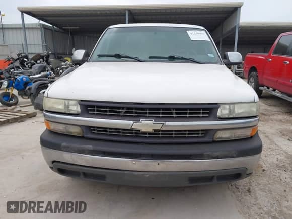 2000 Chevrolet Silverado 1500 LS with VIN 2GCEC19V5Y1338379, listed as a IAAI auction lot 42250903 with 123,676 mi miles and . Bid and sale history available at DreamBid. Image 12.