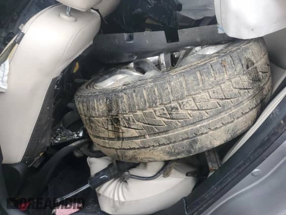 2018 Chrysler 300 Limited с VIN 2C3CCAEG6JH301759, выставлен на аукционе Copart как лот 69450665 с пробегом 124 097 миль миль и Списание • Salvage title. История ставок и продаж доступна на DreamBid. Изображение 10.