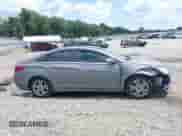 2013 Hyundai Sonata SE with VIN 5NPEC4AC9DH642318, listed as a IAAI auction lot 43009839 with 158,740 mi miles and . Bid and sale history available at DreamBid. Image 13.