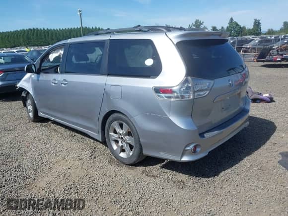 2012 Toyota Sienna SE with VIN 5TDXK3DC7CS258273, listed as a IAAI auction lot 42444615 with Not provided miles and . Bid and sale history available at DreamBid. Image 3.