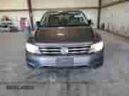 2018 Volkswagen Tiguan S с VIN 3VV0B7AX0JM116152, выставлен на аукционе Copart как лот 86630065 с пробегом 89 978 миль миль и Списание • Salvage title. История ставок и продаж доступна на DreamBid. Изображение 5.