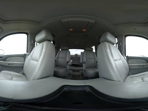 2009 Chevrolet Tahoe LTZ с VIN 1GNFK330X9R282603, выставлен на аукционе IAAI как лот 42591610 с пробегом 216 413 миль миль и . История ставок и продаж доступна на DreamBid. Изображение 18.