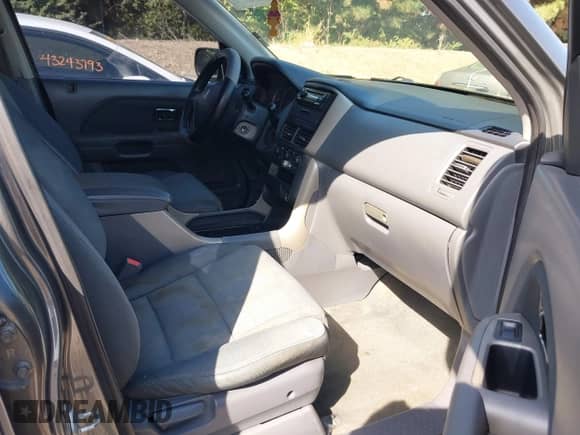 2007 Honda Pilot LX с VIN 2HKYF18197H515127, выставлен на аукционе IAAI как лот 43239641 с пробегом 263 136 миль миль и . История ставок и продаж доступна на DreamBid. Изображение 5.