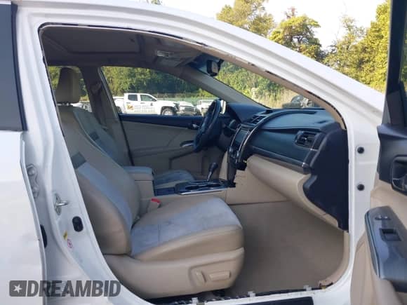 2013 Toyota Camry LE z VIN 4T1BD1FKXDU094720, wystawiony jako IAAI lot #43217084 z przebiegiem 142 088 mil mil oraz . Historia ofert i sprzedaży dostępna na DreamBid. Obrazek 5.