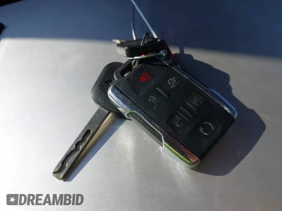 2015 Chevrolet Silverado 1500 LT с VIN 1GCRCREC5FZ305956, выставлен на аукционе IAAI как лот 43114650 с пробегом 64 823 миль миль и . История ставок и продаж доступна на DreamBid. Изображение 11.