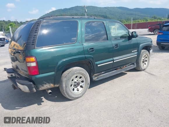2002 Chevrolet Tahoe LT с VIN 1GNEK13Z22J339203, выставлен на аукционе IAAI как лот 42811820 с пробегом 308 035 миль миль и . История ставок и продаж доступна на DreamBid. Изображение 4.
