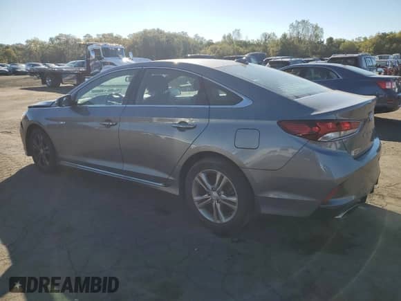 2019 Hyundai Sonata Sport z VIN 5NPE34AF1KH815305, wystawiony jako Copart lot #85528625 z przebiegiem 32 571 mil mil oraz Szkoda całkowita • Salvage title. Historia ofert i sprzedaży dostępna na DreamBid. Obrazek 2.