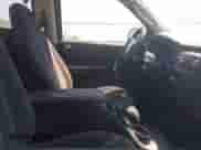 2003 Dodge Dakota z VIN 1D7FL16X53S361797, wystawiony jako IAAI lot #42056555 z przebiegiem 243 771 mil mil oraz . Historia ofert i sprzedaży dostępna na DreamBid. Obrazek 5.