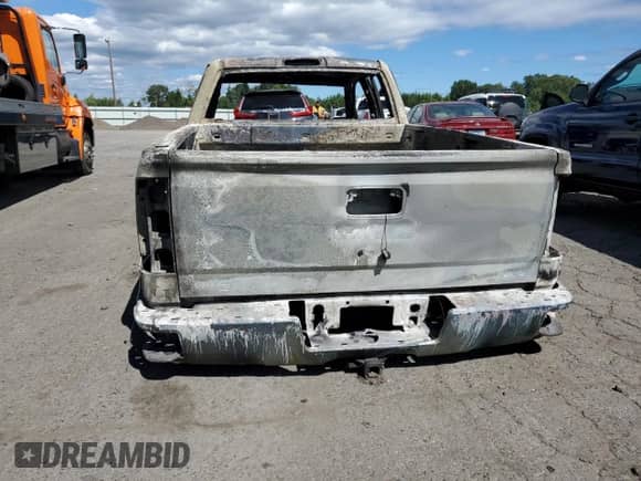 2014 GMC Sierra 1500 SLE z VIN 1GTV2UEC9EZ298660, wystawiony jako Copart lot #64615245 z przebiegiem Nie podano mil oraz Nie do naprawy • Non repairable. Historia ofert i sprzedaży dostępna na DreamBid. Obrazek 6.