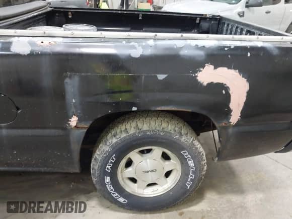 2004 GMC Sierra 1500 SLE with VIN 2GTEC19T141210973, listed as a IAAI auction lot 42596390 with 168,840 mi miles and . Bid and sale history available at DreamBid. Image 13.