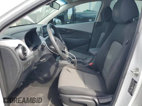 2020 Hyundai Kona SE with VIN KM8K12AA8LU407632, listed as a Copart auction lot 71706945 with 93,796 mi miles and Salvage title. Bid and sale history available at DreamBid. Image 7.