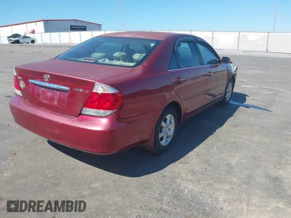 2006 Toyota Camry STD with VIN 4T1BE32K86U161347, listed as a IAAI auction lot 43457002 with 208,855 mi miles and . Bid and sale history available at DreamBid. Image 4.