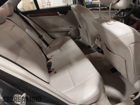 2010 Mercedes-Benz C 300 Sport с VIN WDDGF8BB6AR122164, выставлен на аукционе IAAI как лот 42026446 с пробегом 130 229 миль миль и . История ставок и продаж доступна на DreamBid. Изображение 8.