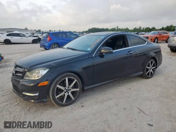 2015 Mercedes-Benz C 250 with VIN WDDGJ4HB3FG391210, listed as a Copart auction lot 53366605 with 113,976 mi miles and Clean title. Bid and sale history available at DreamBid. Image 1.