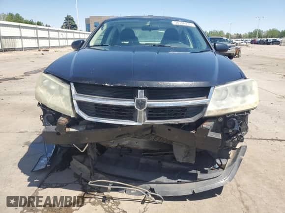 2009 Dodge Avenger SXT z VIN 1B3LC56B69N556633, wystawiony jako Copart lot #56706235 z przebiegiem 145 195 mil mil oraz Szkoda całkowita • Salvage title. Historia ofert i sprzedaży dostępna na DreamBid. Obrazek 5.