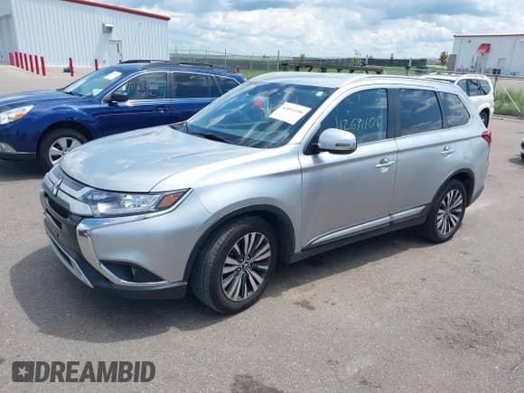 2020 Mitsubishi Outlander SE с VIN JA4AD3A31LZ043176, выставлен на аукционе IAAI как лот 42691106 с пробегом 88 007 миль миль и . История ставок и продаж доступна на DreamBid. Изображение 17.