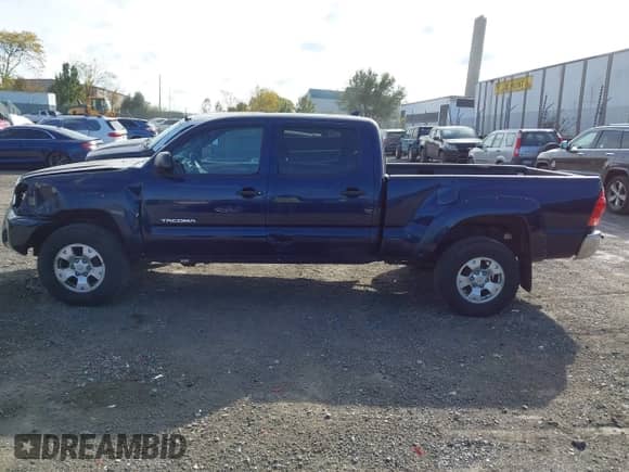 2012 Toyota Tacoma with VIN 3TMMU4FN6CM048961, listed as a IAAI auction lot 43537105 with 138,890 mi miles and . Bid and sale history available at DreamBid. Image 14.