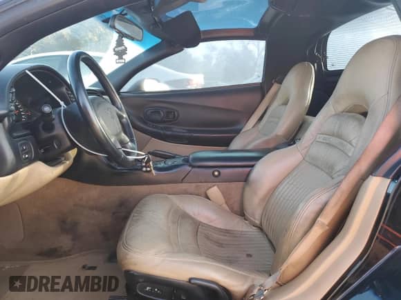 2002 Chevrolet Corvette с VIN 1G1YY22G825132309, выставлен на аукционе Copart как лот 85273305 с пробегом 86 875 миль миль и Списание • Salvage title. История ставок и продаж доступна на DreamBid. Изображение 7.