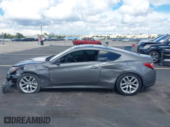 2013 Hyundai Genesis Coupe Track с VIN KMHHU6KJ6DU097358, выставлен на аукционе IAAI как лот 43424217 с пробегом 179 160 миль миль и . История ставок и продаж доступна на DreamBid. Изображение 15.