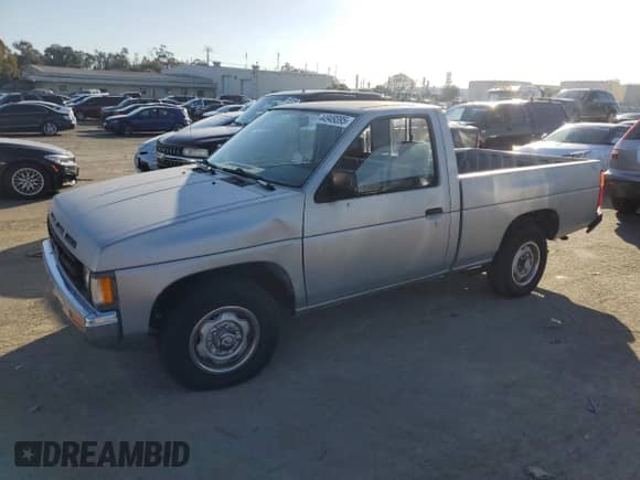 1990 Nissan Frontier z VIN 1N6SD11S9LC401758, wystawiony jako Copart lot #44949395 z przebiegiem 139 684 mil mil oraz Czysty tytuł • Clean title. Historia ofert i sprzedaży dostępna na DreamBid. Obrazek 1.