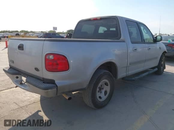 2003 Ford F-150 XLT с VIN 1FTRW07653KA38493, выставлен на аукционе IAAI как лот 43370849 с пробегом 213 498 миль миль и . История ставок и продаж доступна на DreamBid. Изображение 4.