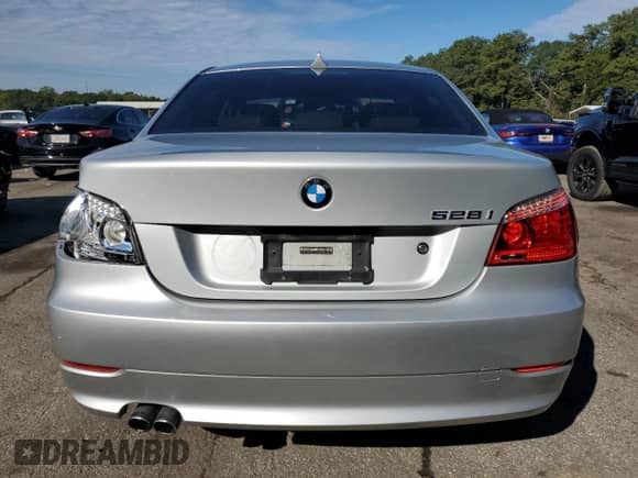 2008 BMW 5 Series 528i with VIN WBANU53538C110031, listed as a Copart auction lot 84761865 with 146,877 mi miles and Salvage title. Bid and sale history available at DreamBid. Image 6.